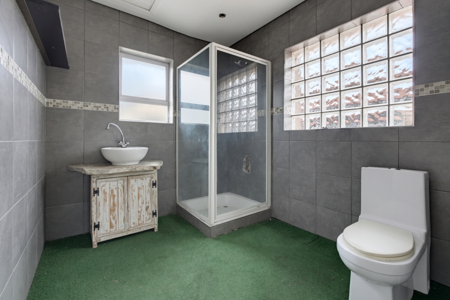 3 Bedroom Property for Sale in Zonnebloem Western Cape
